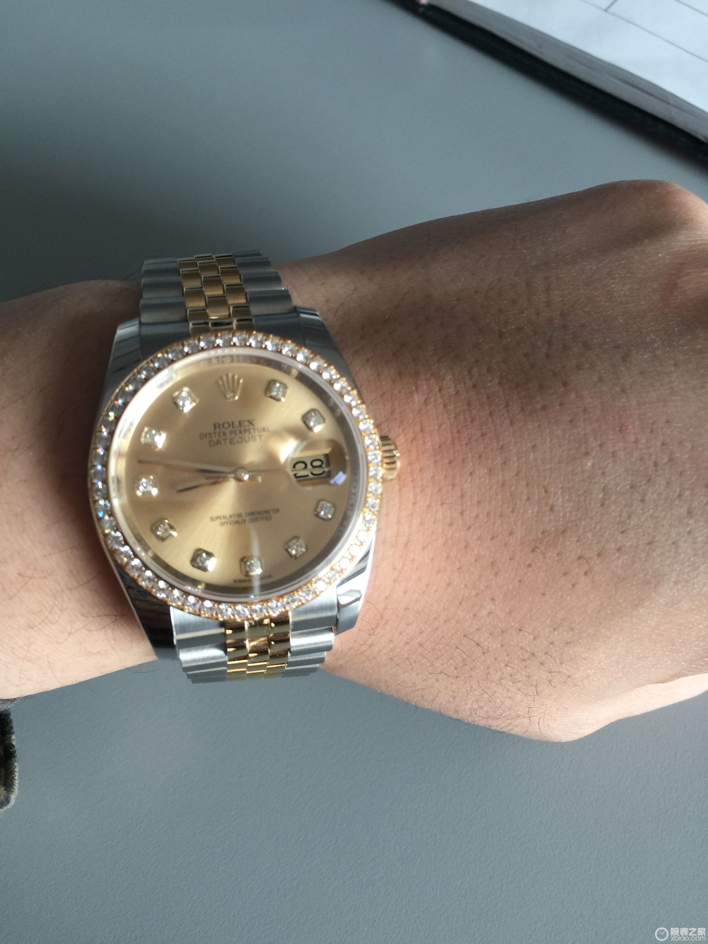 3、劳力士手表的表带比贵金属贵多少克
