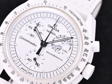 斯沃琪BIOCERAMIC MOONSWATCH系列SO33W700