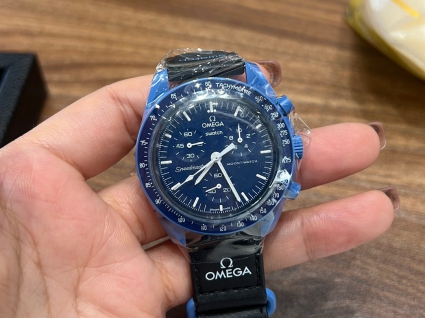 斯沃琪MOONSWATCH联名款系列SO33N100