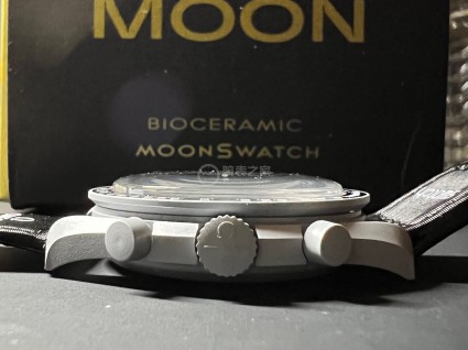斯沃琪MOONSWATCH聯名款系列MoonSwatch Moonshine Gold（滿月針）