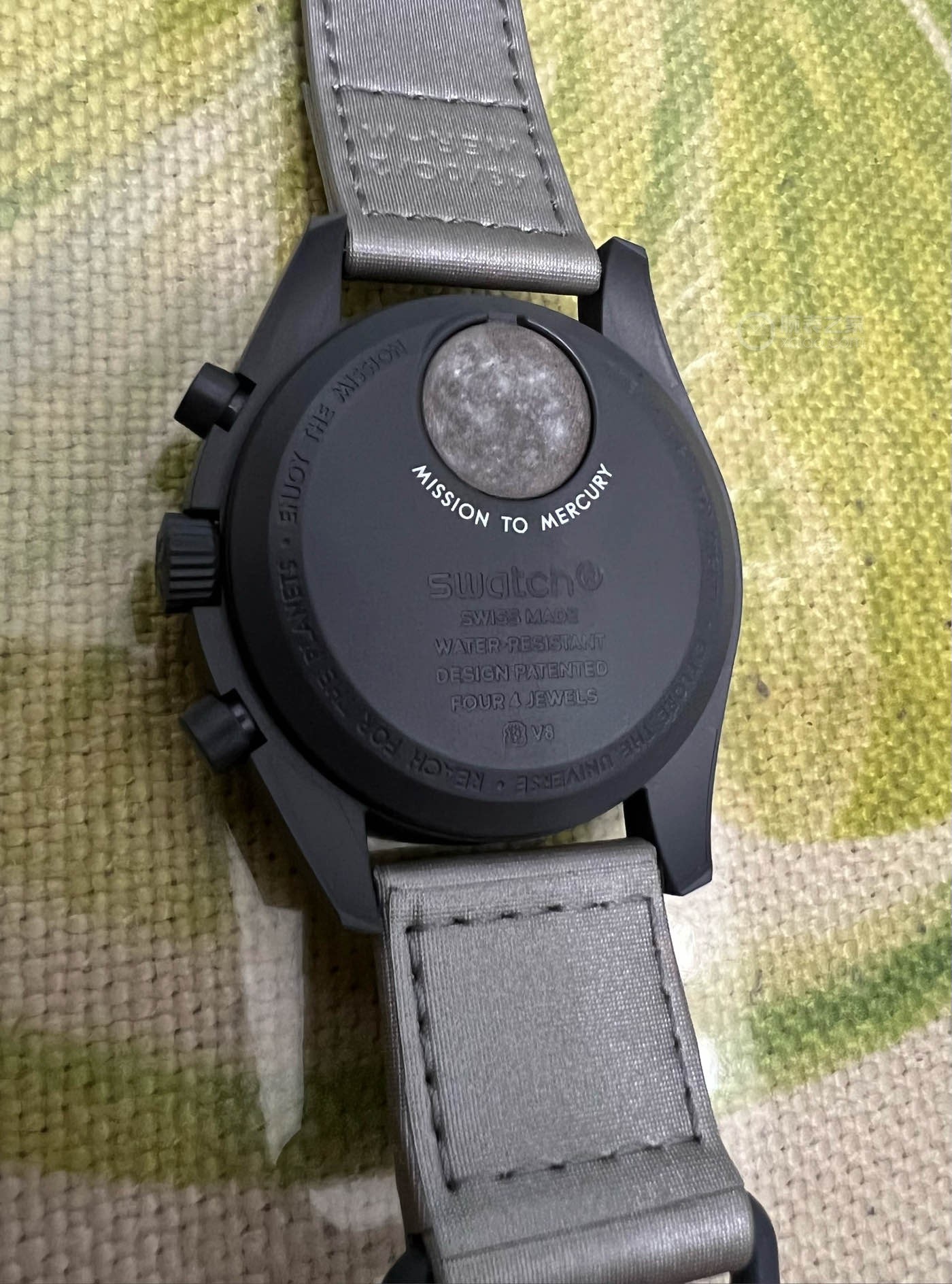 斯沃琪MOONSWATCH聯(lián)名款系列SO33A100