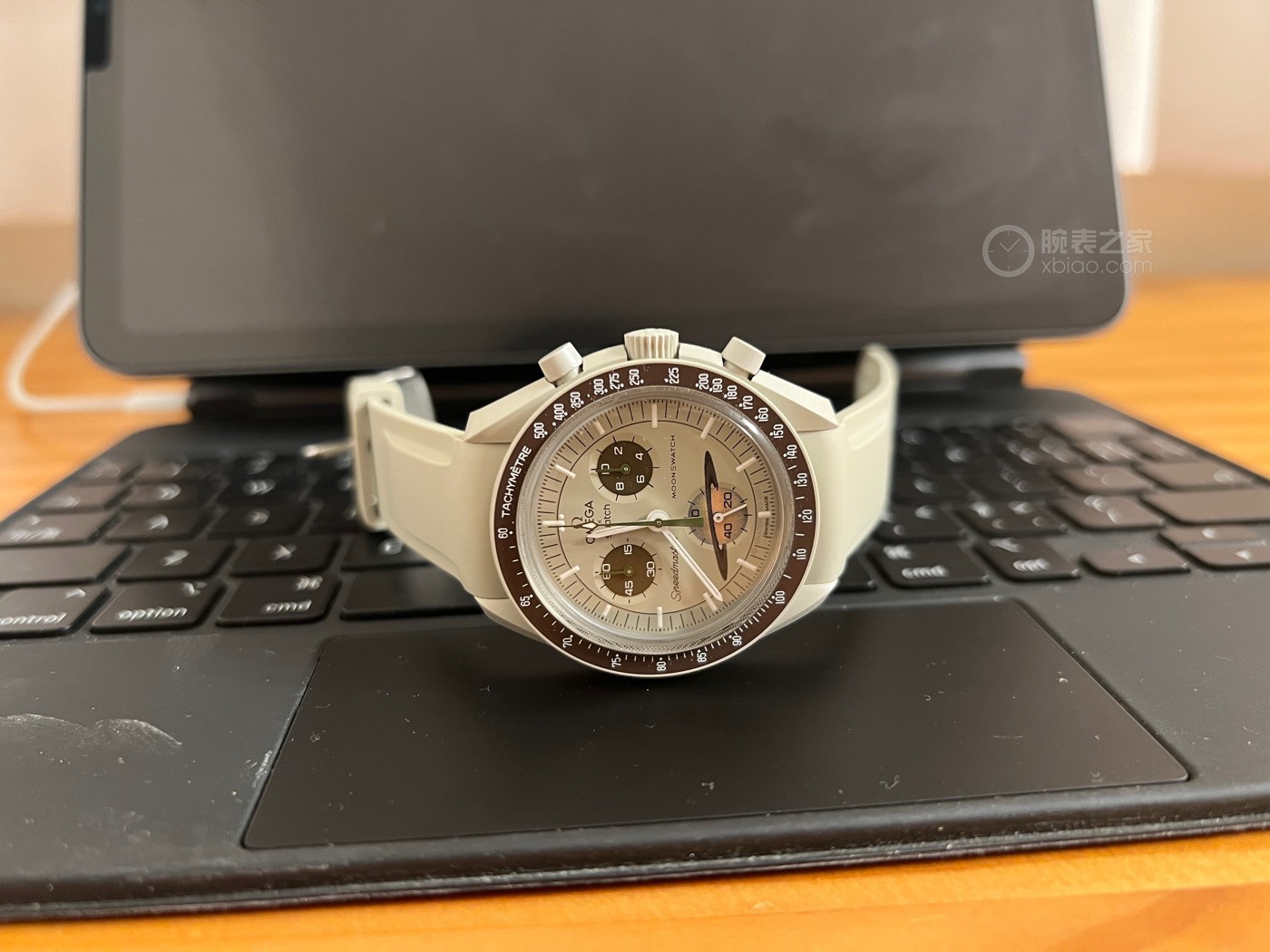 斯沃琪MOONSWATCH联名款系列SO33T100