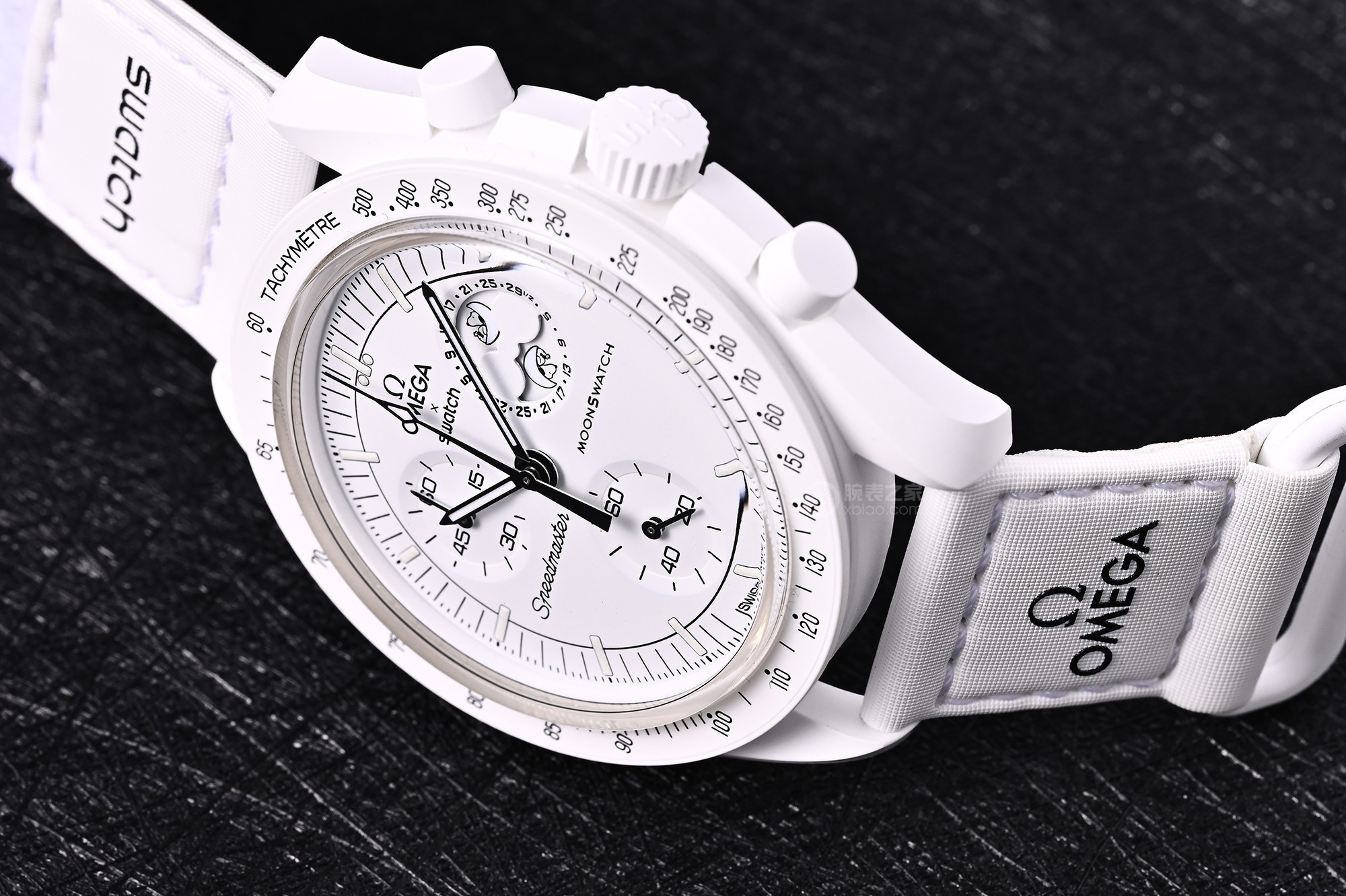 斯沃琪BIOCERAMIC MOONSWATCH系列SO33W700