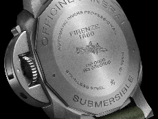 沛纳海潜行系列PAM01055