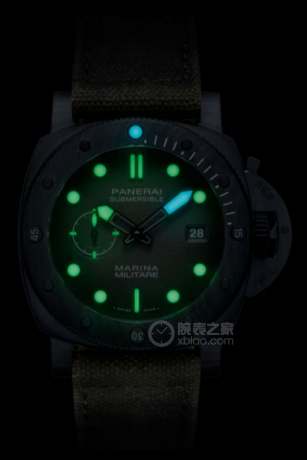 沛纳海潜行系列PAM01698夜光图
