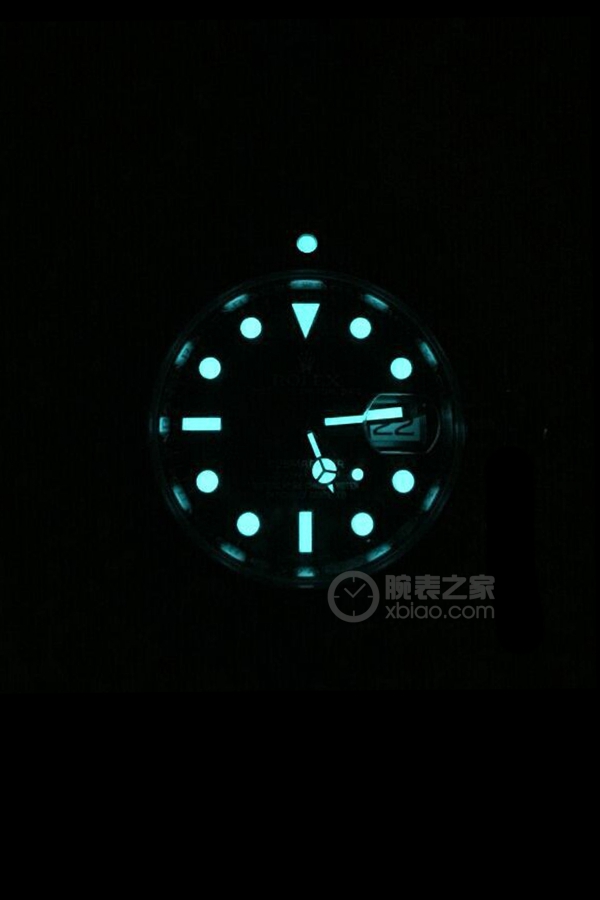 劳力士潜航者型系列116610LV-0002 绿盘夜光图