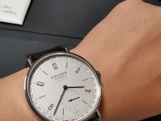 NOMOS TANGENTE系列180