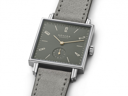 NOMOS TETRA系列446