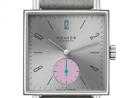 NOMOS TETRA系列427