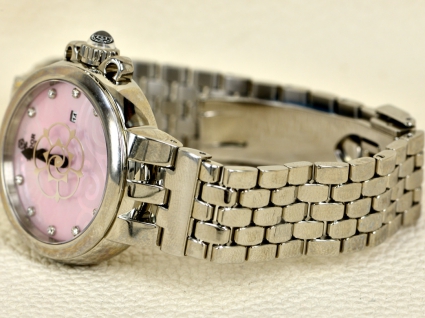 帝舵玫瑰系列35400-65740粉红色珍珠贝母盘镶钻不锈钢表带