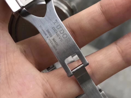 帝舵PELAGOS系列25600TB