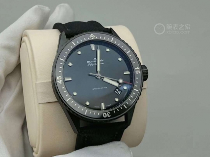 寶珀五十噚系列5000-0130-B52A