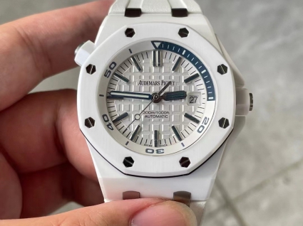 爱彼皇家橡树离岸型系列15707CB.OO.A010CA.01