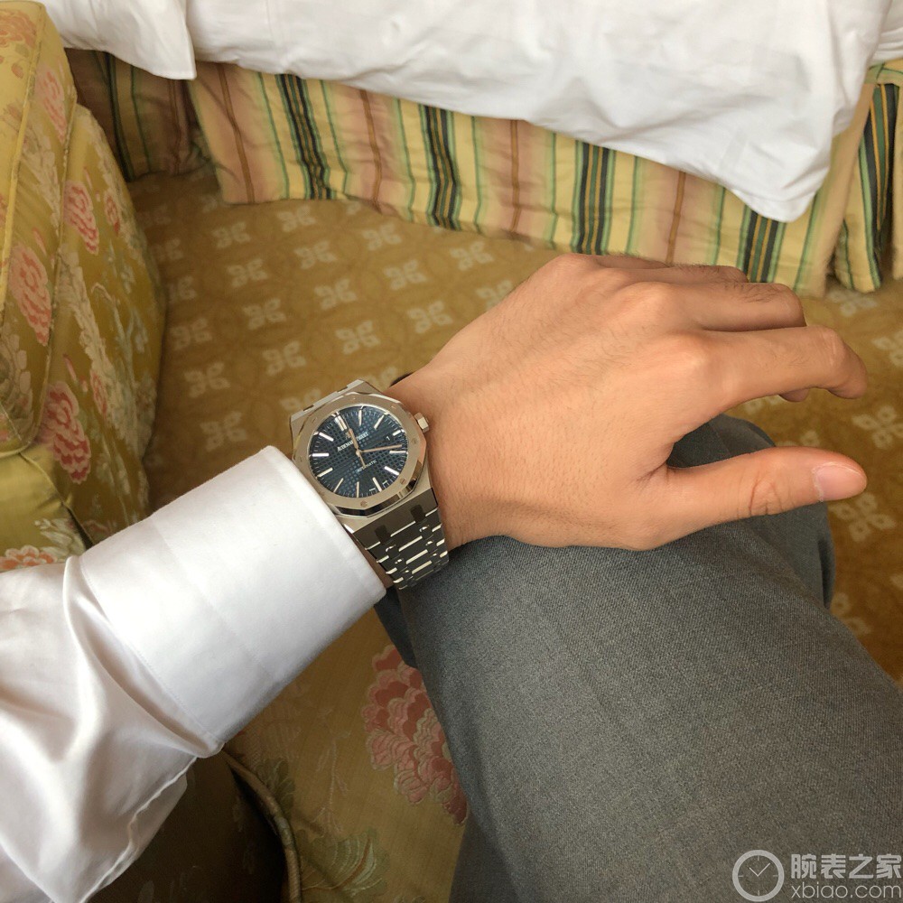 愛彼皇家橡樹系列15400ST.OO.1220ST.03
