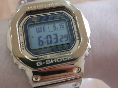 卡西欧G-SHOCK系列GMW-B5000TFG-9