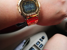 卡西欧G-SHOCK系列GMW-B5000TFG-9