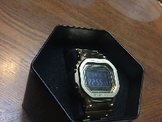 卡西欧G-SHOCK系列GMW-B5000TFG-9