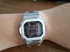 卡西欧G-SHOCK系列GMW-B5000D-1