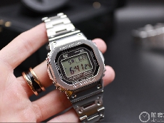 卡西欧G-SHOCK系列GMW-B5000D-1