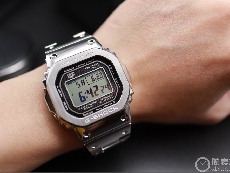 卡西欧G-SHOCK系列GMW-B5000D-1