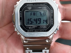 卡西欧G-SHOCK系列GMW-B5000D-1