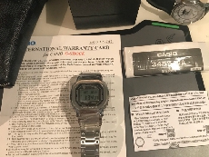 卡西欧G-SHOCK系列GMW-B5000D-1