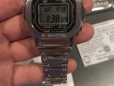 卡西欧G-SHOCK系列GMW-B5000D-1