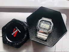 卡西欧G-SHOCK系列GMW-B5000D-1