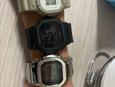 卡西欧G-SHOCK系列GMW-B5000D-1