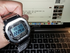 卡西欧G-SHOCK系列GMW-B5000D-1