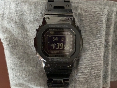 卡西欧G-SHOCK系列GMW-B5000GD-1