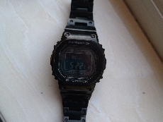 卡西欧G-SHOCK系列GMW-B5000GD-1