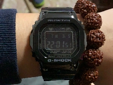 卡西欧G-SHOCK系列GMW-B5000GD-1