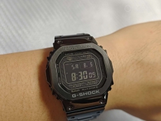 卡西欧G-SHOCK系列GMW-B5000GD-1