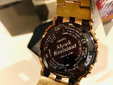 卡西欧G-SHOCK系列GMW-B5000GD-9