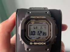 卡西欧G-SHOCK系列GMW-B5000TB-1