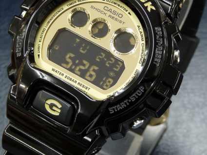 卡西欧G-SHOCK系列DW-6900CB-1D