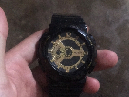 卡西欧G-SHOCK系列GA-110GB-1