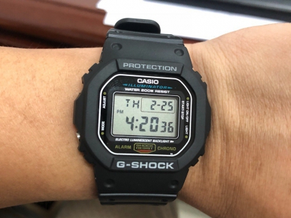 卡西欧G-SHOCK系列DW-5600E-1V