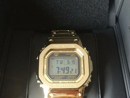 卡西欧G-SHOCK系列GMW-B5000TFG-9