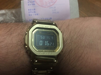 卡西欧G-SHOCK系列GMW-B5000TFG-9