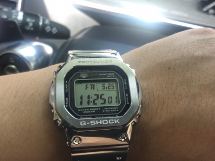 卡西欧G-SHOCK系列GMW-B5000D-1