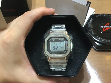 卡西欧G-SHOCK系列GMW-B5000D-1