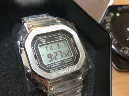 卡西欧G-SHOCK系列GMW-B5000D-1