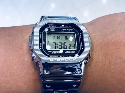 卡西欧G-SHOCK系列GMW-B5000D-1