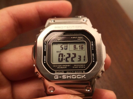 卡西欧G-SHOCK系列GMW-B5000D-1