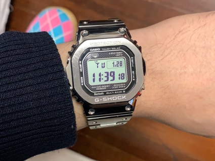 卡西欧G-SHOCK系列GMW-B5000D-1