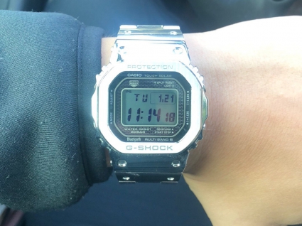 卡西欧G-SHOCK系列GMW-B5000D-1