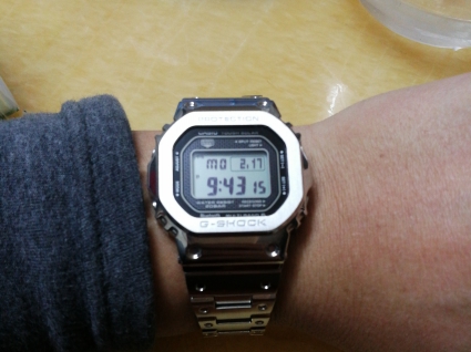 卡西欧G-SHOCK系列GMW-B5000D-1