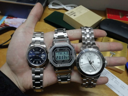 卡西歐G-SHOCK系列GMW-B5000D-1